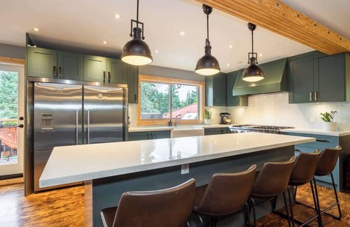 Whistler House | Family-Friendly Whistler Chalet with Hot Tub & BBQ