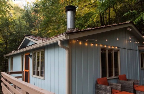Mill Ridge Cabin | Family Fun Cabin Great Location Pool & Tennis