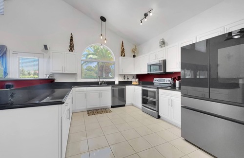 Superstition Springs House | Family Fun! Game Room, Pool/Spa! Golf Views.