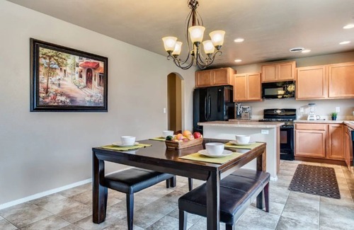 Nampa House | Family Fun House - sauna, tanning bed, trampoline, Foosball, disc golf and more!