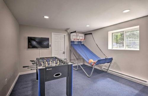 Albrightsville House | Family fun with Hot Tub and EV charger at the Duck Inn