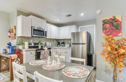 Bearss Plaza House | Family Getaway 11 Mi to Dtwn Tampa: Pets Welcome!