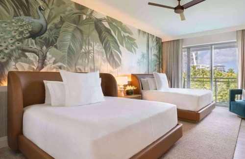 Nassau Hotel | Family Getaway | 2BR Unit, Pools, Water Park, Bar, Onsite Dining, Pets Allowed