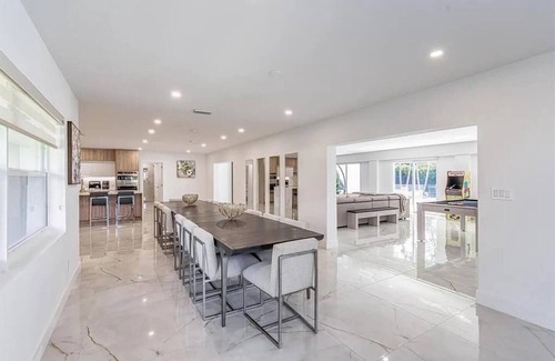 Palmetto Bay House | Family & Group Getaway | Pool + Huge Backyard