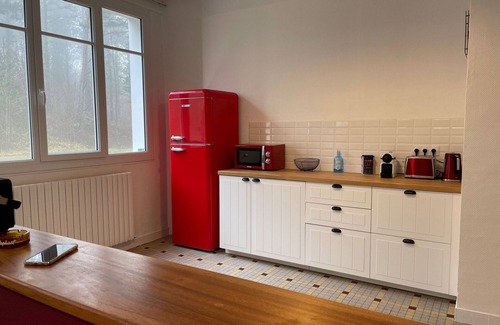 Bazouges-sur-le-Loir Cottage | Family home near Zoo and racetrack