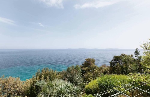 Rayol-Canadel-sur-Mer House | Family house with direct access to the sea