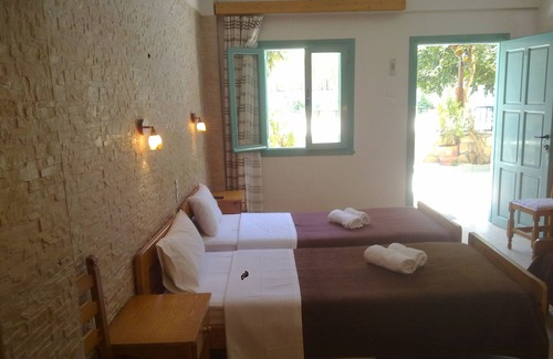 Matala Bed & Breakfast | Family Holidays in Matala South Creta since 1987 !!!