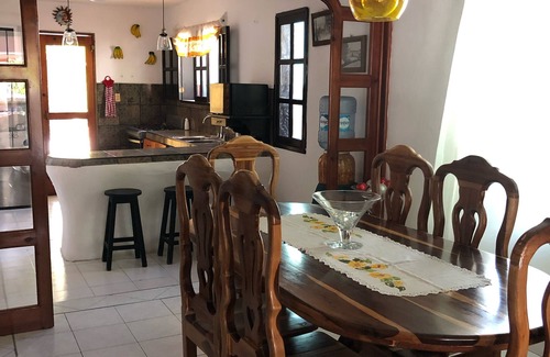 Colonia Centro House | Family home- 4blocks walk to the Carribean,