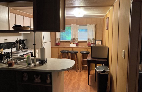 Lackey Hill House | FAMILY HOME CLOSE TO TOWN