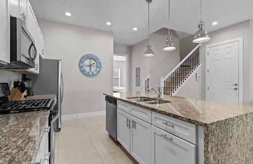 West Kissimmee House | Family Home: Clubhouse, Themed Rooms & Backyard