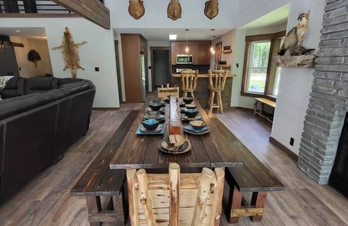 Queensbury House | Family Home Nr Lake George+Ski Mtn w/Indoor HotTub
