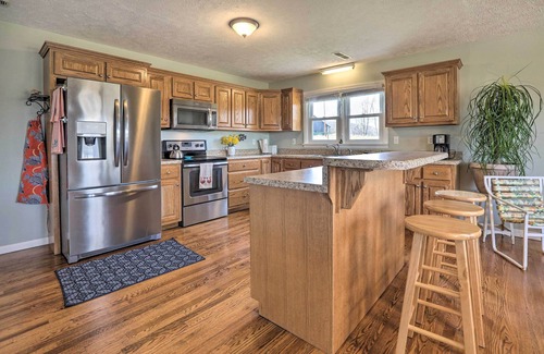 Monticello House | Family Home w/Deck, 2 Mi to Lake Cumberland
