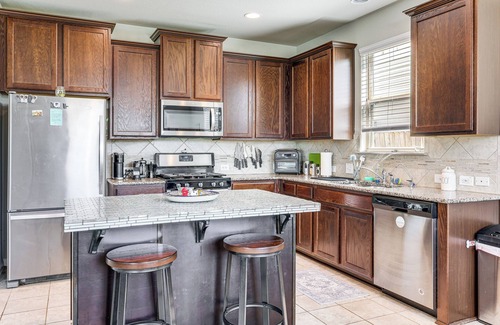 Buda Cottage | Family Home w/Pool Access: 5 Mi to Downtown Buda!