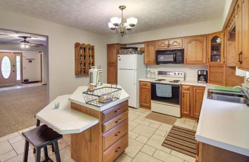Burkesville House | Family Home with Game Room! 1 Mi to Dale Hollow Lake