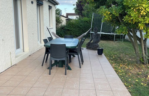 Montry House | Family home with garden, near Disneyland