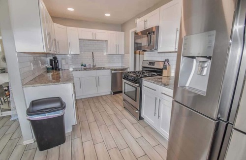 Southeast House | Family Home with Large Yard & Golf Theme Near Rail
