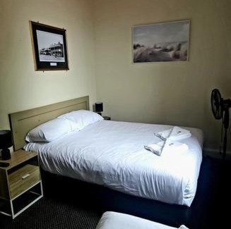 Bathurst Hotel | Family Hotel