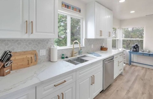 La Mesa House | Family La Mesa 3BR near SDSU Mountain View BBQ A/C