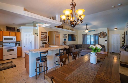 Lake Havasu City House | Family Lake House - Pet Friendly - Pool and Spa - HEATED SPA INCLUDED