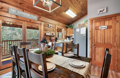 Sevierville Cabin | Family Log Cabin, Sleeps 11, Fireplace, Hot Tub, Arcade, Pong, Location+