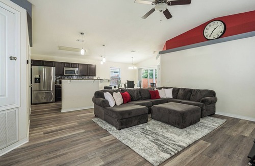 Navarre House | Family Oasis 7 minutes from the Beach. EV friendly