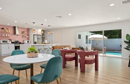 Santa Ana House | Family Oasis by Disneyland w/Pool + Fire Pit, Games