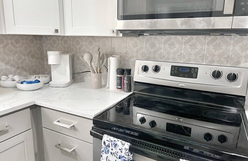 Decatur House | Family Oasis in Decatur Fire Pit Pet Friendly Fast Wi-Fi