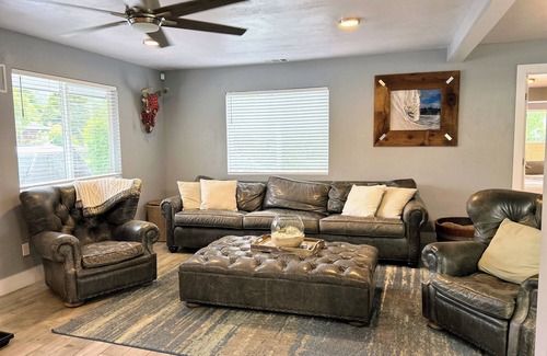Jacoby Creek House | Family Oasis w/Hot Tub in Bayside