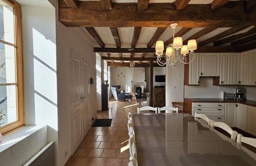 Lureuil House | Family or friends getaway in Lureuil – 5 bedrooms – terrace – air condition