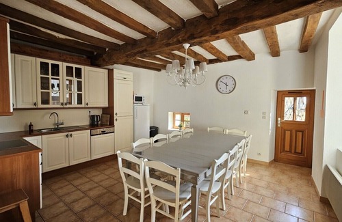 Lureuil House | Family or friends getaway in Lureuil – 5 bedrooms – terrace – air condition