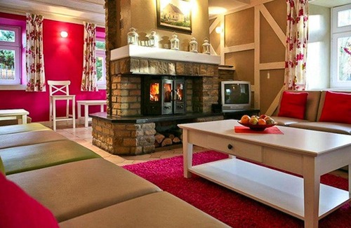 Faymonville House | Family Retreat in a Green Setting in Waimes