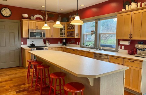 Lummi Island House | Family Reunion Gem on Lummi Island