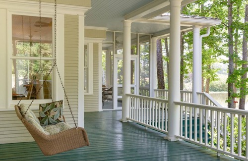 Mount Vernon House | Family Reunion & Group Retreat - 3 Homes on 120 Acres, Pool and Lake, Fishing