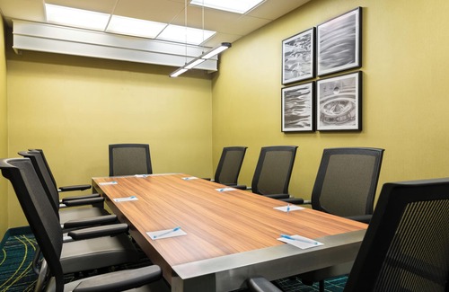 Biggar House | Family Stay w/Access to I-75 | Two Units | Free Parking and Free Breakfast