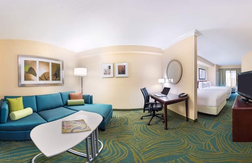 Biggar House | Family Stay w/Access to I-75 | Two Units | Free Parking and Free Breakfast