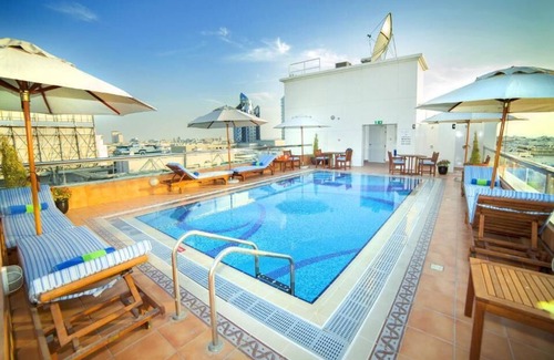 Al Mankhool House | Family Suite Near Burjuman Metro By Luxury Bookings