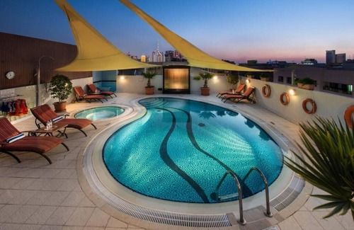 Al Mankhool House | Family Two Bedroom Near Deema Building By Luxury Bookings