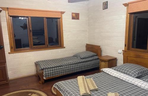 Yablunytsya Apartment | Family