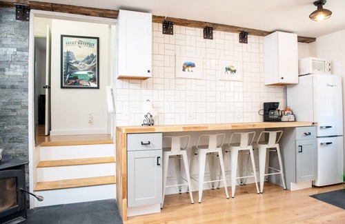 Grand Lake Cabin | Family Vacation in Violet Sky Pilot Cabin at Wild Acre Cabins