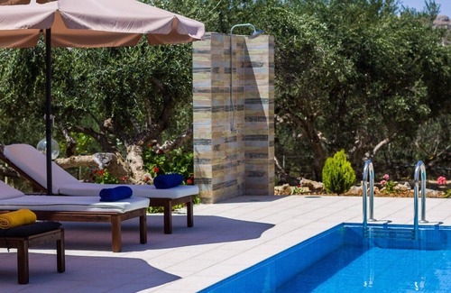 Galouvas Villa | Family villa Chrissi with private pool in Kissamos