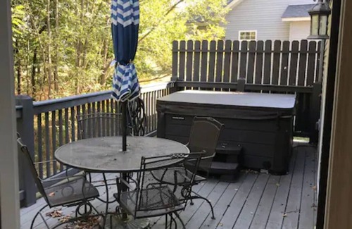 Taylorsville Cottage | Family Wooded Retreat- Cottage 41