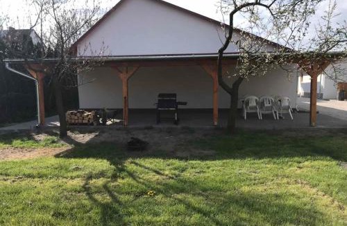 Balatonfenyves Apartment | Famvarga Apartmanház