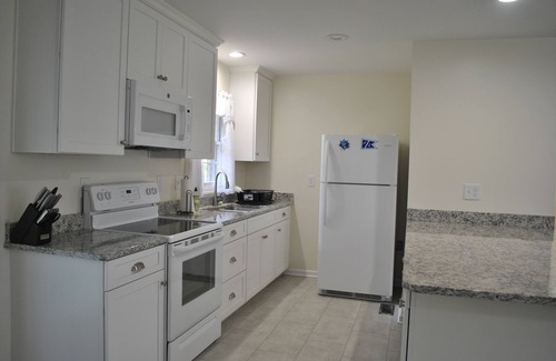 Oriental House | Fan Tail is located in Minnesott Beach, close to golf and ferry