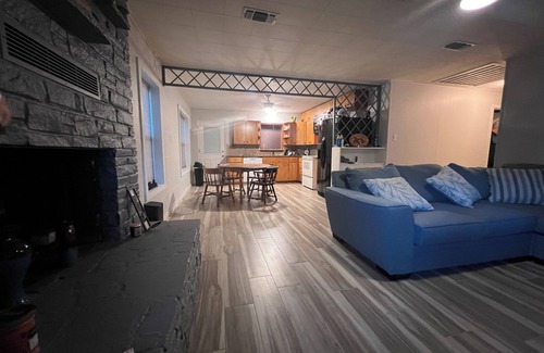 Marble Falls Cottage | Fantastic 2-bedroom cottage with AC in Marble Falls