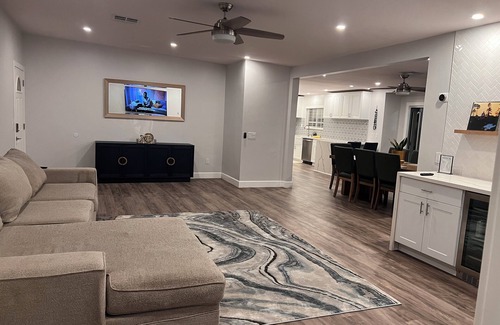 Palm Desert House | Fantastic 2-bedroom mid-century house with pool and game room in Palm Desert
