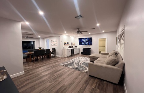 Palm Desert House | Fantastic 2-bedroom mid-century house with pool and game room in Palm Desert