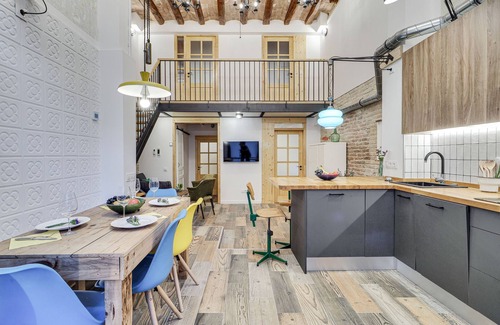 El Poble-sec Apartment | Fantastic 4 room loft in the center, 2 bathrooms
