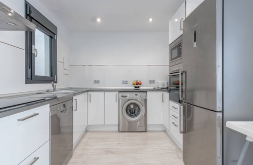 Puerto de Pollensa Apartment | Fantastic Apartment with Terrace, Seaview, Air Conditioning & Wi-Fi