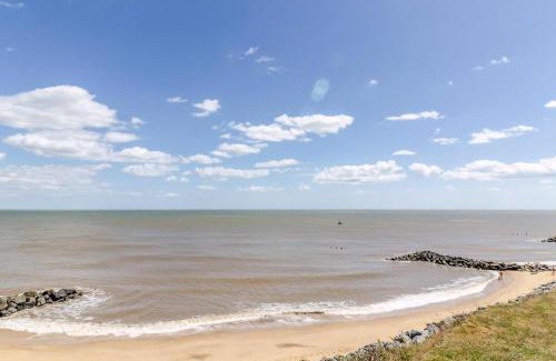 Hopton on Sea Other | Fantastic Caravan With Decking At Haven Hopton Holiday Park Ref 80069G