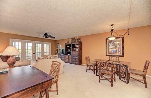 Burnt Store Marina Condo | Fantastic condo with AC in Punta Gorda and elevator access.